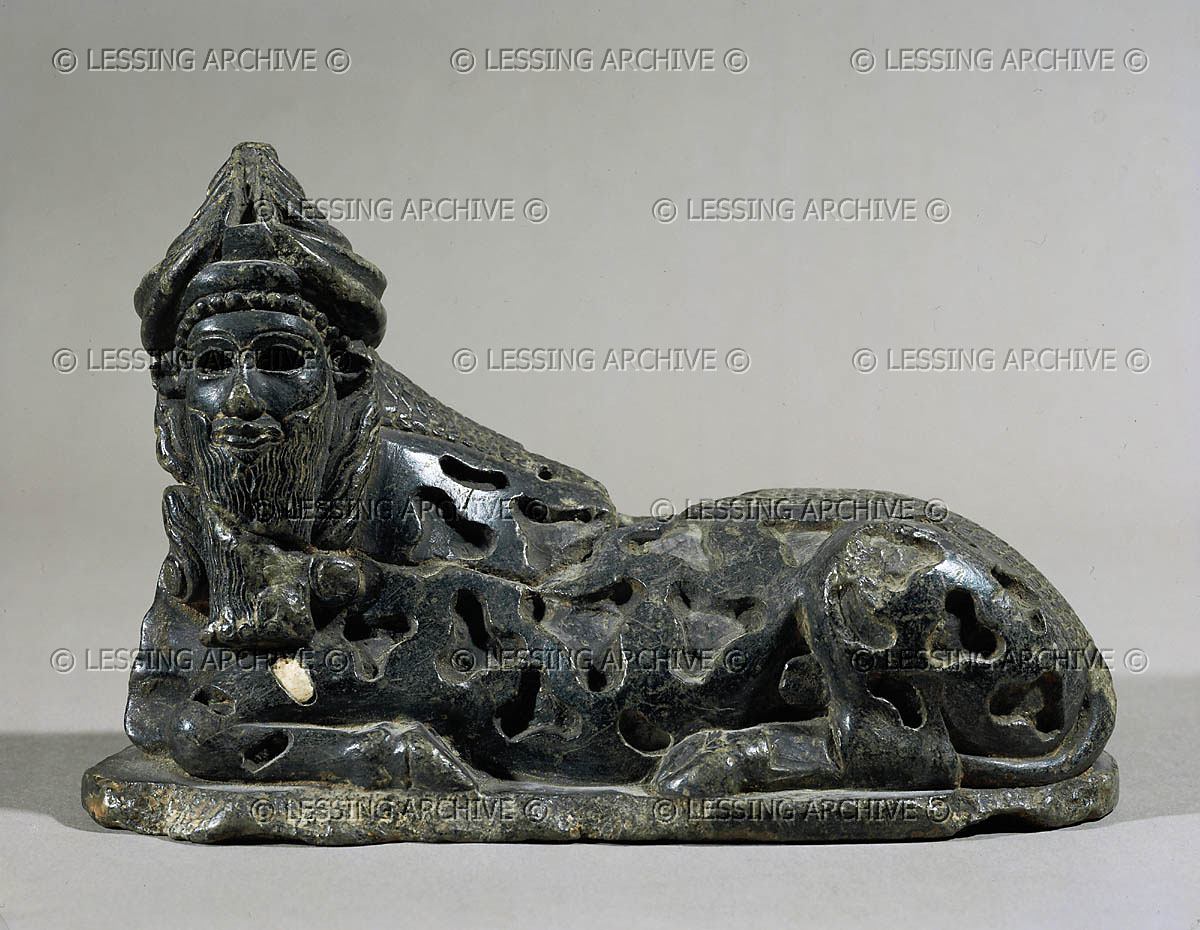 Ningishzidda, builder of the pyramids, his face on the sphynx as memorial, Gudea period