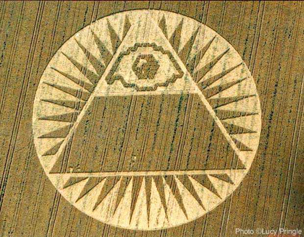 10 - Eye of Horus crop circle, boldly imaging us a message that the alien gods are not to be ignored