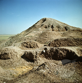 Ziggurat Nimrud Iraq, Ninurta's house in Nimrud, mud brick-built mountain that housed Ninurta & other giant alien Anunnaki gods on Earth