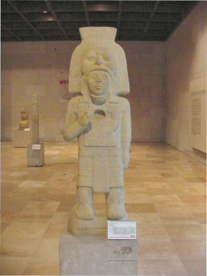 4f - Olmec in dress of the gods, Olmec's are black Africans shipped to the Yucatan by Ningishzidda, the 1st humans to inhabit So. America, as displayed by Sitchin in the Mexico City Museum