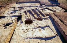 4g - Eridu ruins, excavations produce artifacts of all types, giving us a good look at Earth's 1st civilization