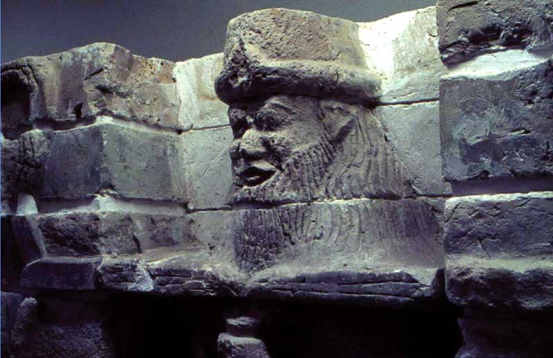 1f - giant mixed-breed Uruk kings heads carved into the city walls of ancient Uruk, the face of a giant mixed-breed offspring of the gods, a time in our long forgotten past, when the sons of god(s) came down to Earth, & had sex with the daughters of men, SEE BIBLICAL GENESIS 6:4 TEXT