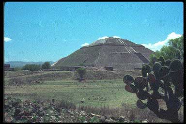 41 - Mayan Pyramid-of-Sun-Teotihuacan