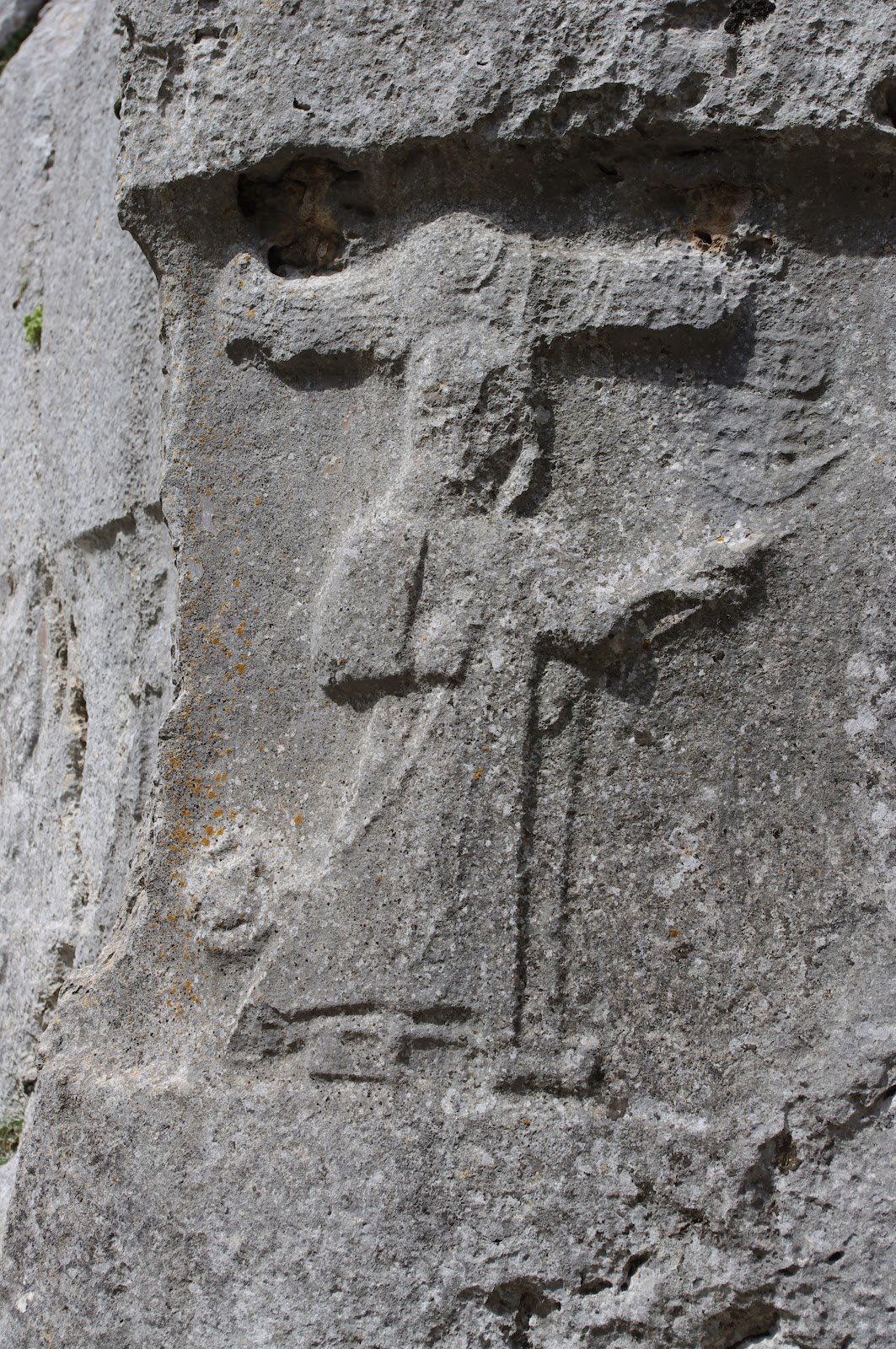 1l - flying disk symbol of Nibiru above Hittite alien gods