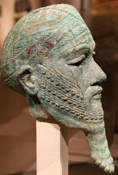17 - Uruk semi-divine mixed-breed giant king Utu-hegal bust