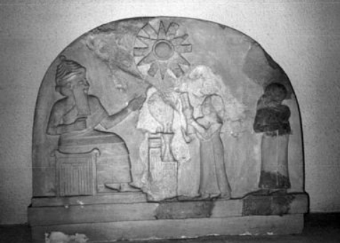 4ab - King Anu on his throne on his planet Nibiru meeting Enki's newly fashioned workers, these 2 became the models for all to come, they stayed in the Eden, no workloads, just reproduction required of them by  the gods