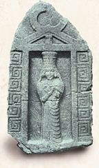 1z - relief artifact of Ishtar / Inanna in doorway inside a capsule