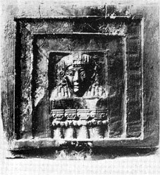2f - Astarte / Inanna in window; the famous "Lady in the Window"