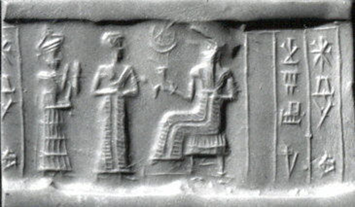 41 - Ninsun brings unidentified semi-divine king before Nannar, the patron god of Ur giving directions to the semi-divine kings & high-priests who gave orders to the people according to their instructions from gods