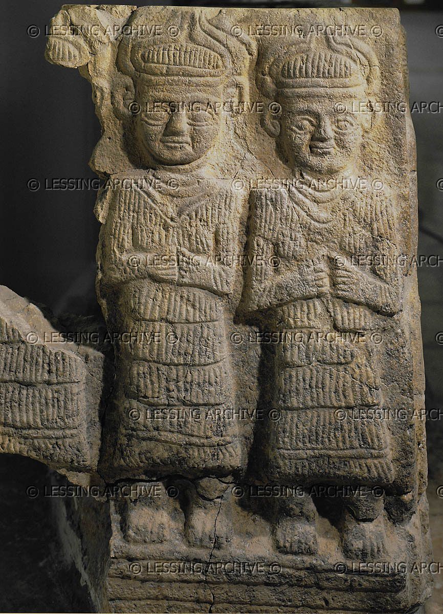 4e - young twins Utu & Inanna, children of gods Nannar & Ningal; together they're thick as twins can be