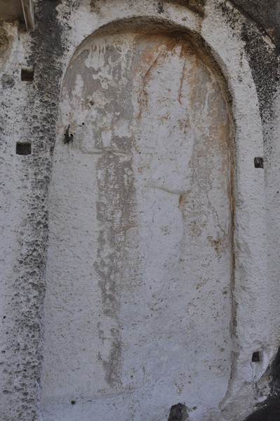 22 - giant semi-divine Esarhaddon's tomb