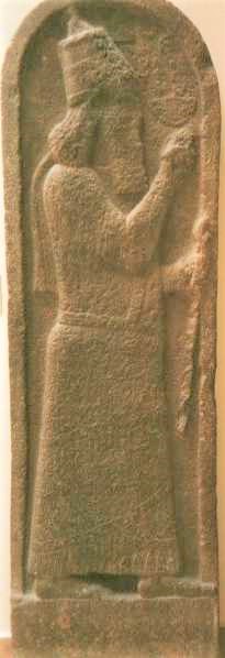 22d - giant semi-divine King Esarhaddon stele