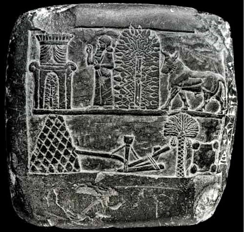 22t - Esarhaddon pointing to residence of the gods; Tree of Life