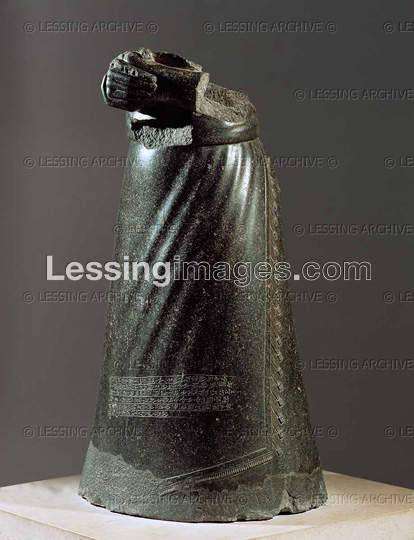 3aa - broken statue of Akkadian King Manishtusu
