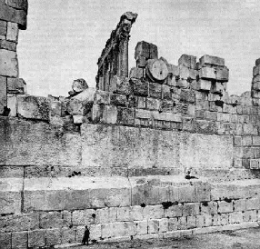 73 - extremely large blocks used in Baalbeck Temple ruins