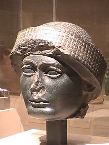 8ba - Gudea, two-thirds divine son to goddess Ninsun