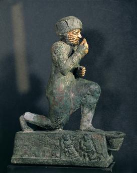 8x - Gudea statue dedicated to Amurru - Martu, on the side is mother goddess Ninsun & semi-divine Gudea