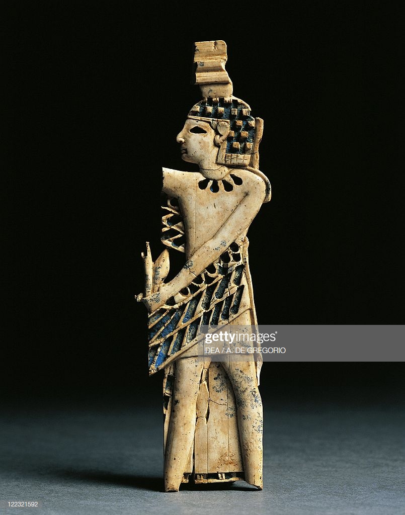 32 - winged deity artifact from Ninrud