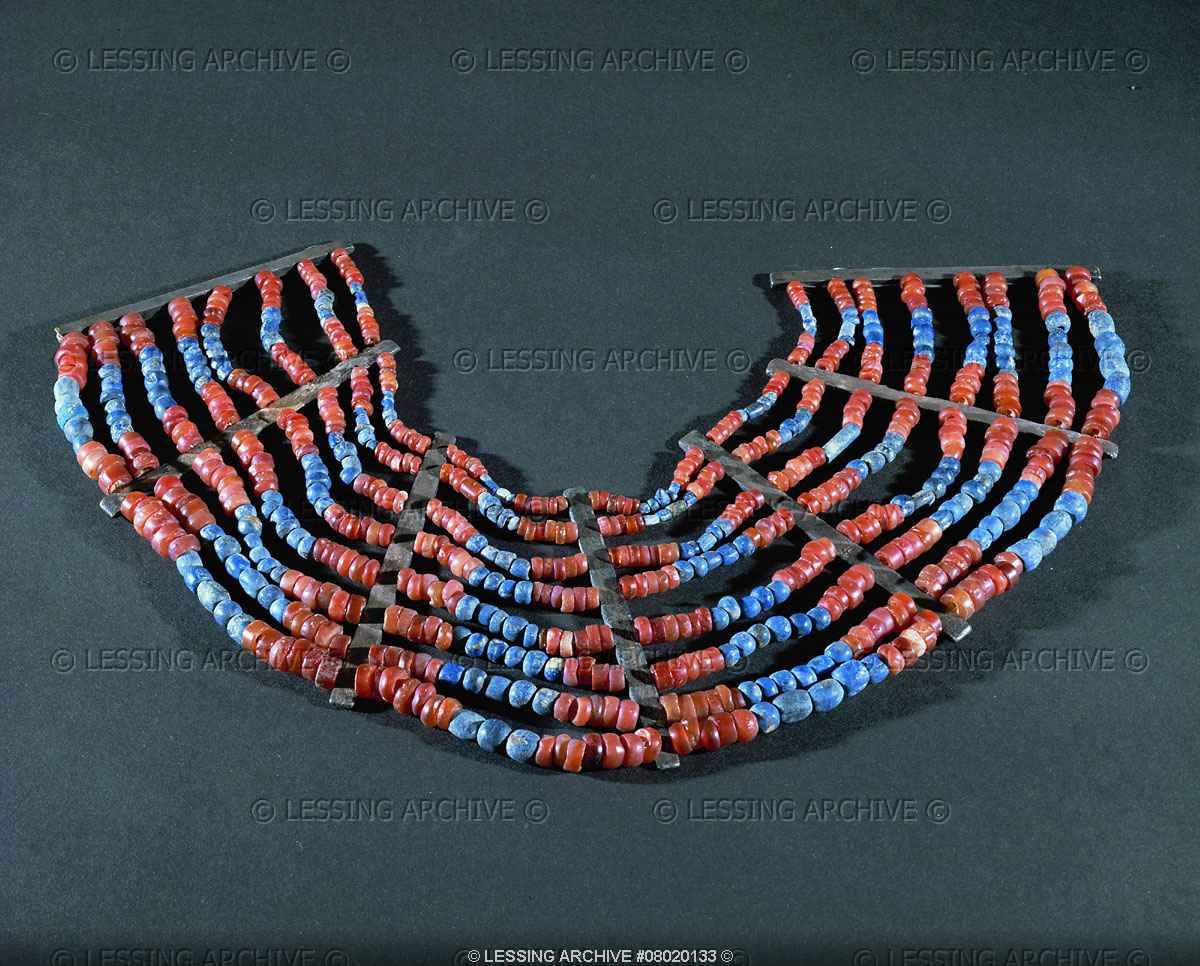 4k - Mesopotamian necklace artifact