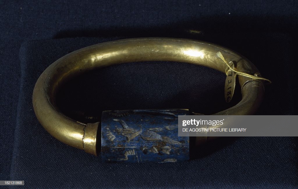 5b - ancient king's bracelet of gold & lapis lazuli