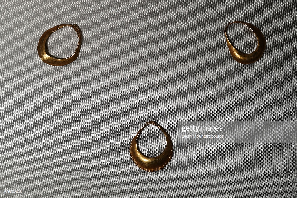 6a - gold earings from 4560 B.C.
