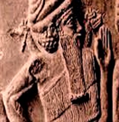 4aa - Ningishzidda's horned serpents DNA symbol upon his shoulders