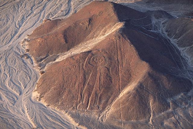 29a - primitive waving to the gods; Nazca Lines