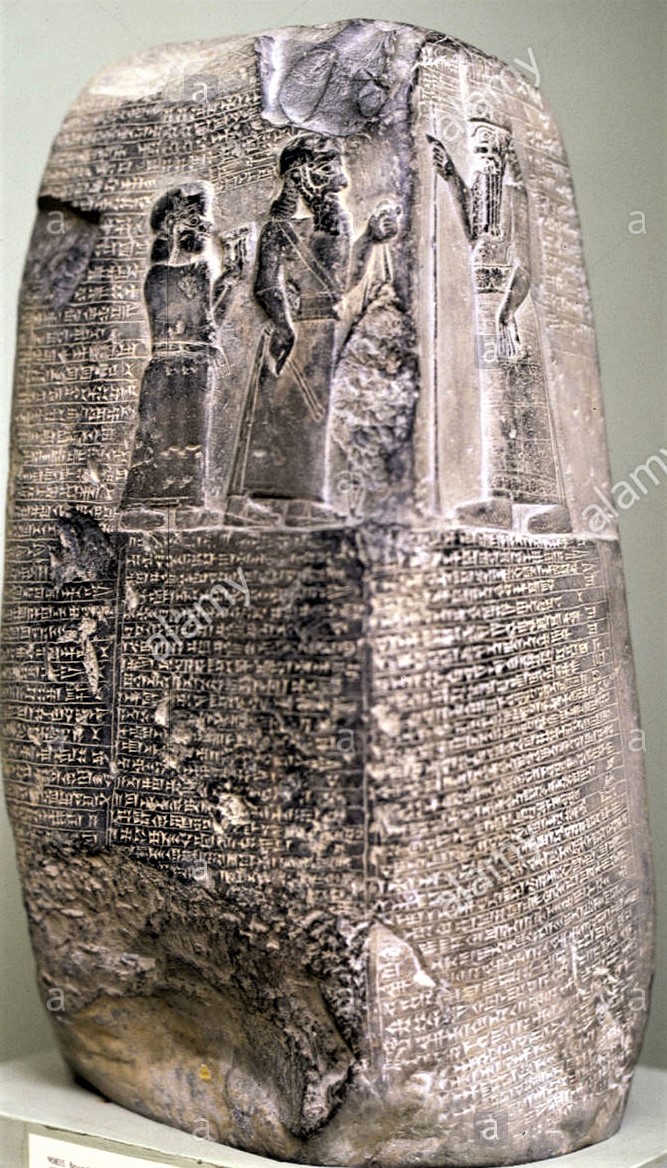 5m - Babylonia relief stele of small servant, giant King Nabu-mukin-apli, & giant god Marduk