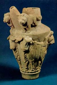 7c - ornate ancient vase with spout, Uruk artifact