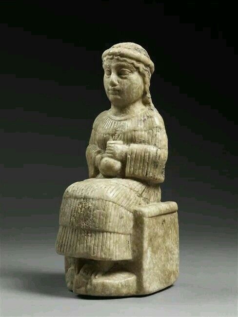1h - patron goddess Ningal on her throne in Ur; great artifact of an Anunnaki female seated in power