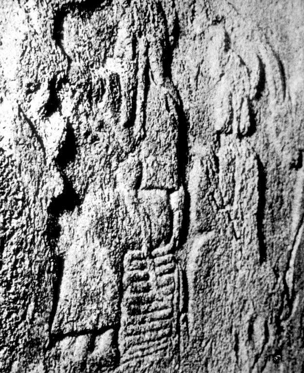 8i - Elamite god Ninhishzidda on snake throne, & faded unidentified
