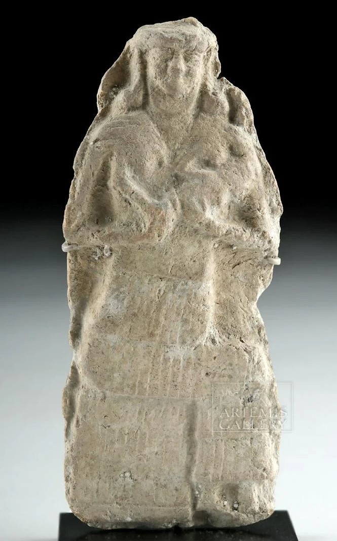 23 - mother goddess Ninhursag with baby child